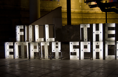 Fill the EmptySpace - interactive 3.5 floppy disk sculpture by artist Dominik Jais