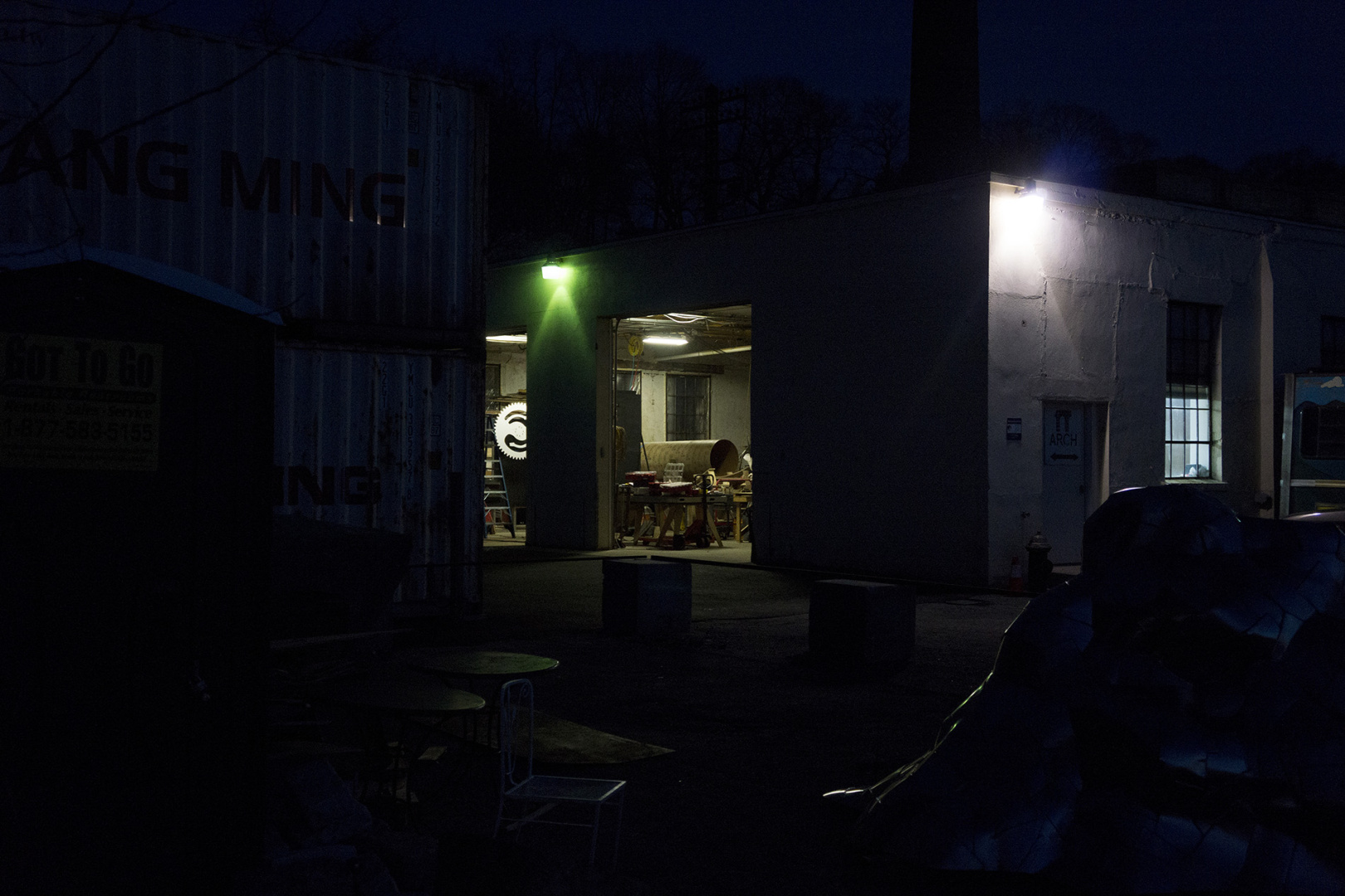 An artist creating metal sculptures in Dobbs Ferry, NY, USA An artist creating metal sculptures in Dobbs Ferry, NY, USA