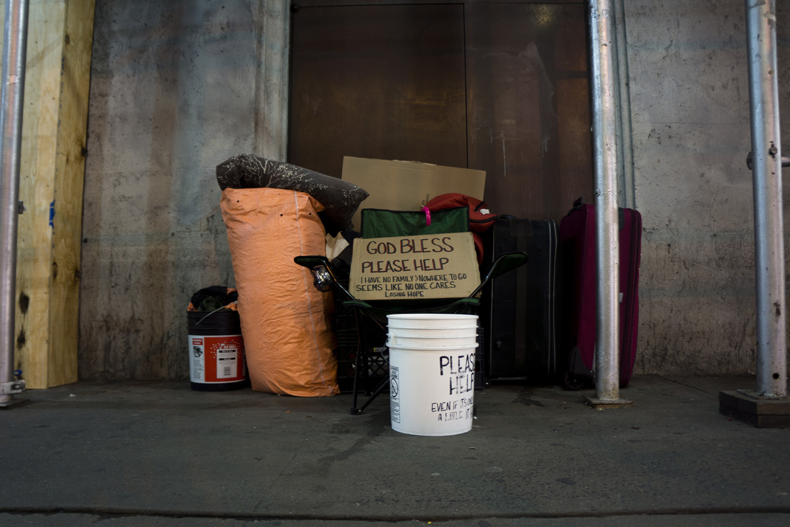 A beggars living place at the streets of New York City A beggars living place at the streets of New York City