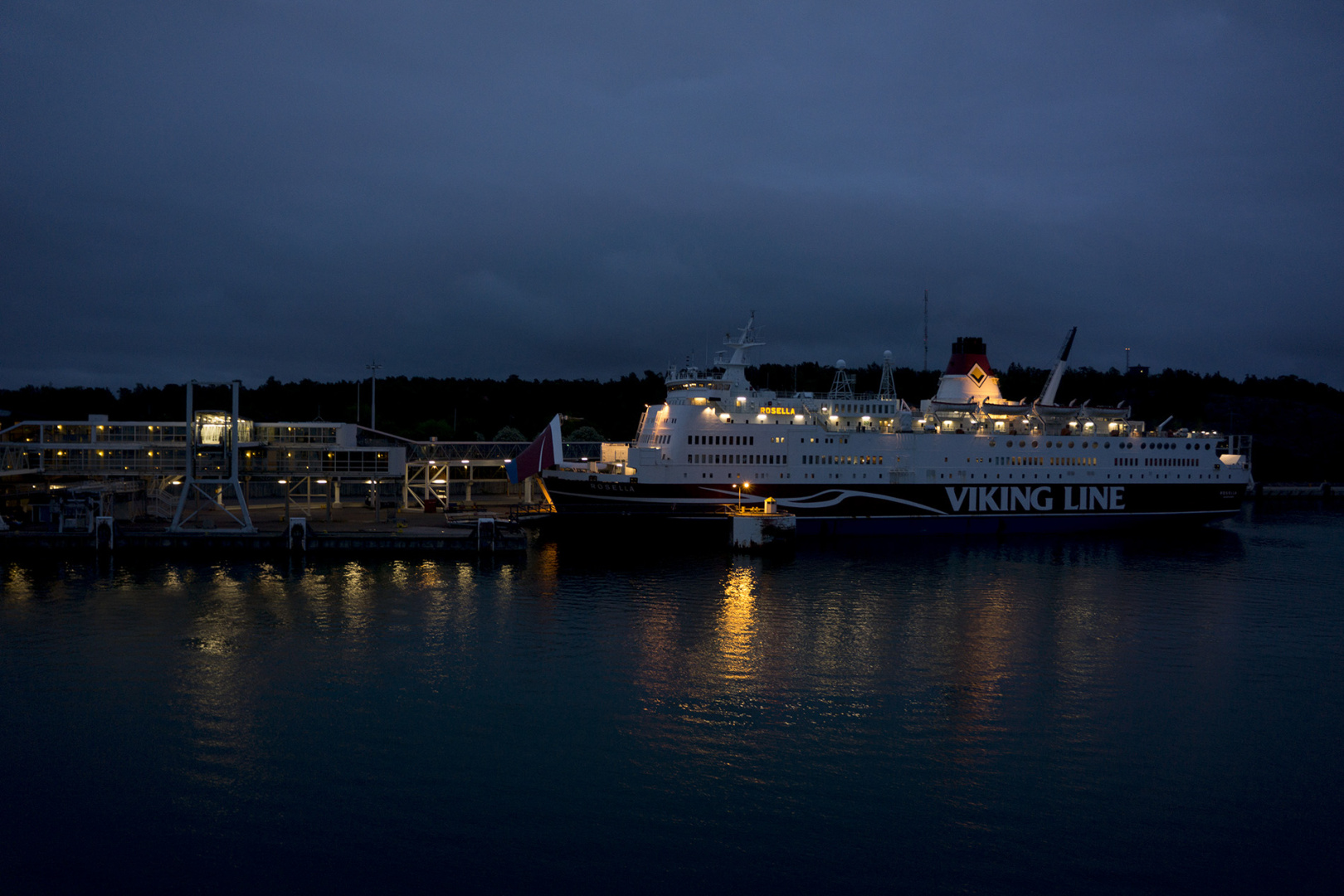 A ferry at the port of Maarianhamina during night A ferry at the port of Maarianhamina during night