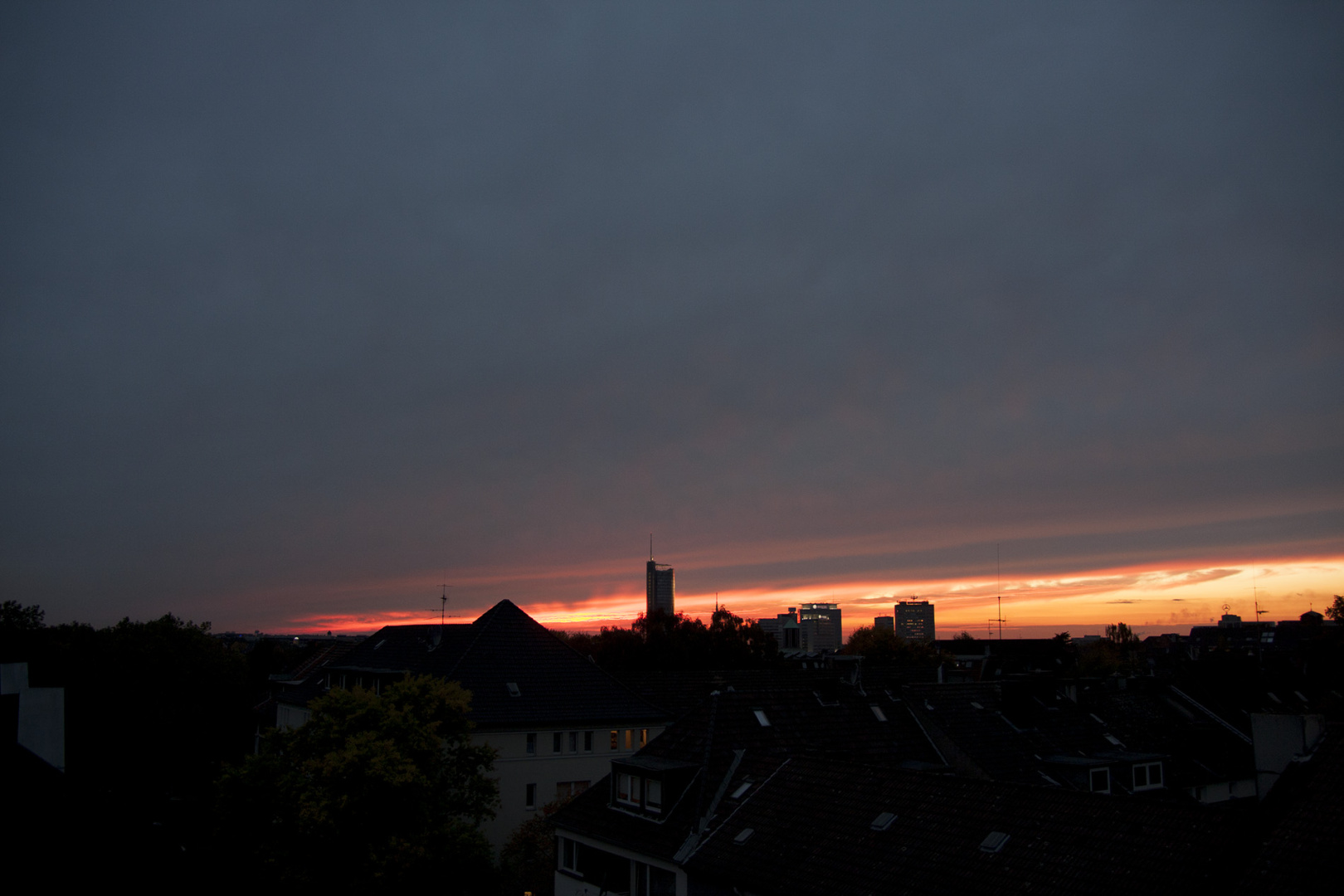 Sundown in Essen showing RWE Tower, Evonic and a blimps Sundown in Essen showing RWE Tower, Evonic and a blimps