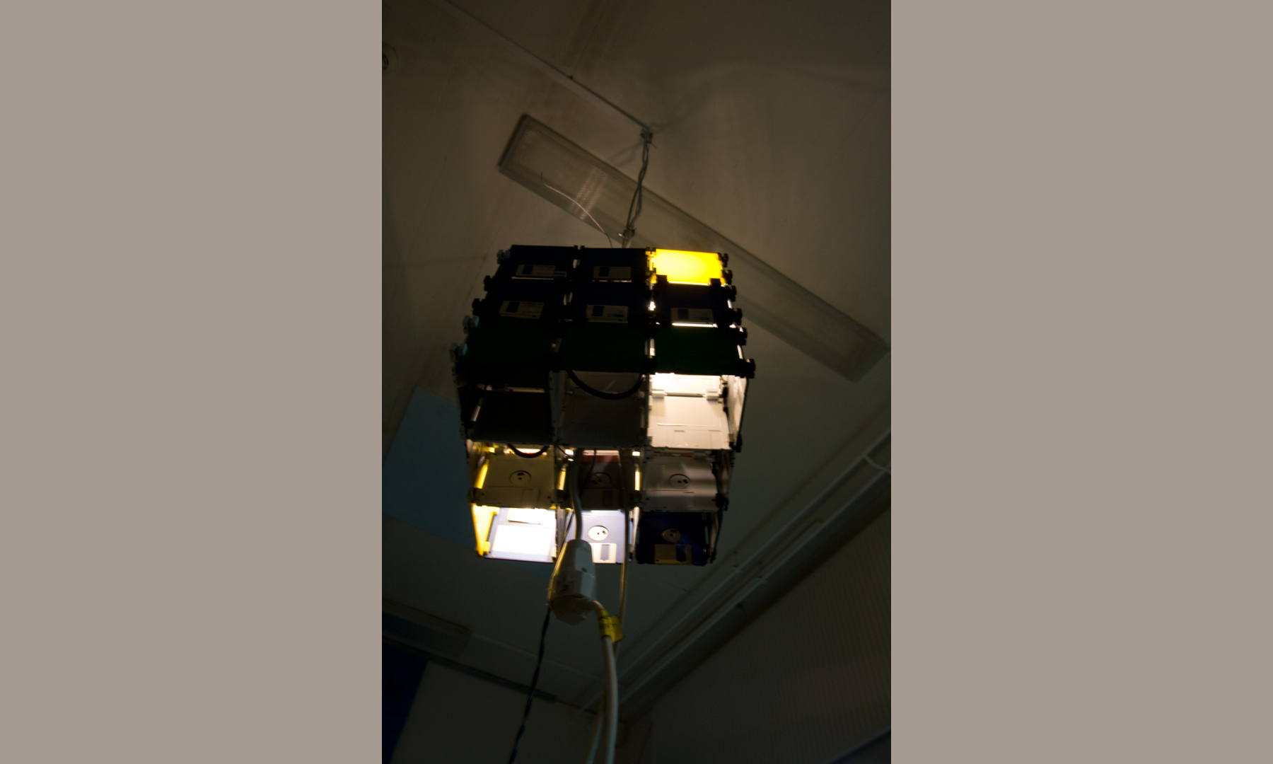 yet another floppy disc cube - 3 x 3 floppy disks - from below yet another floppy disc cube - 3 x 3 floppy disks - from below