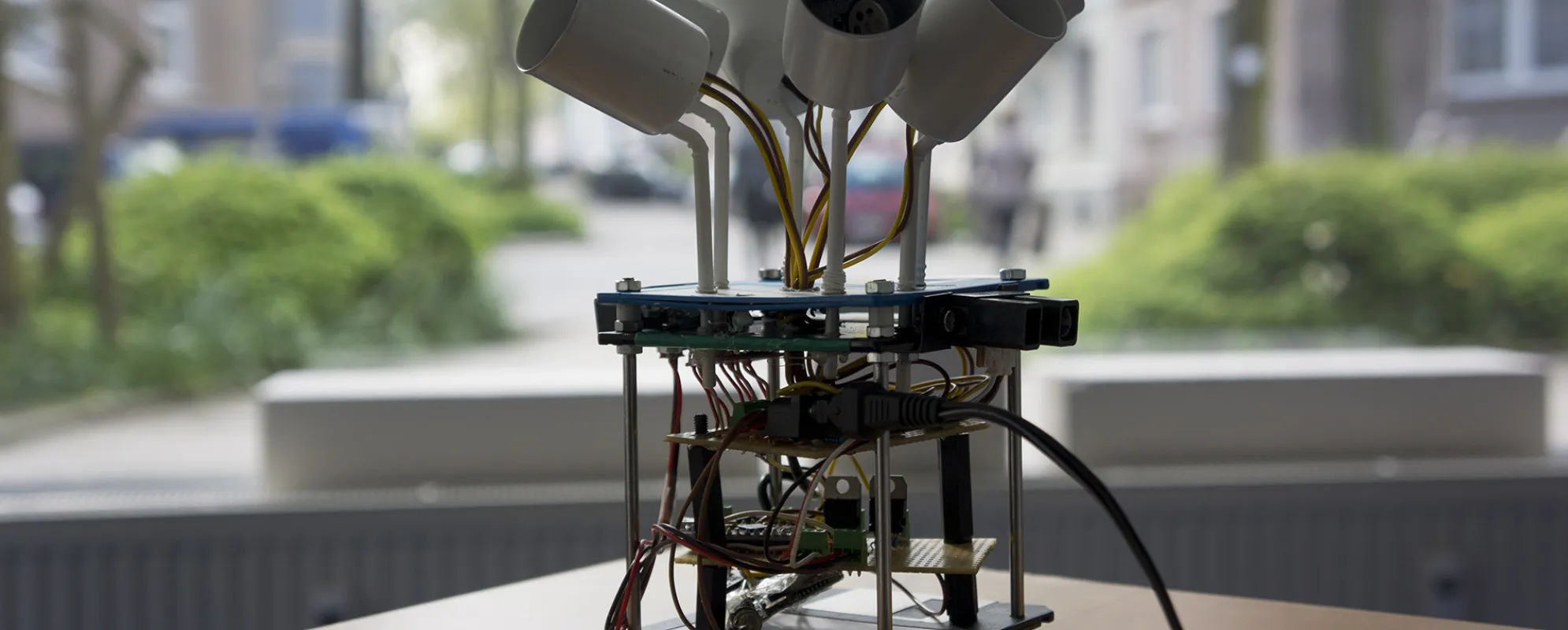 interactive abondend hardware sculpture "the speach"