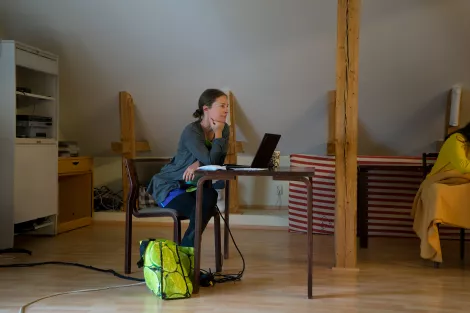 Henna Jämsä listening to the audience