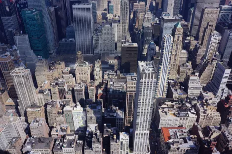 Water tower everywhere - but no green roofs, a view from the Empire State Building, NYC, USA