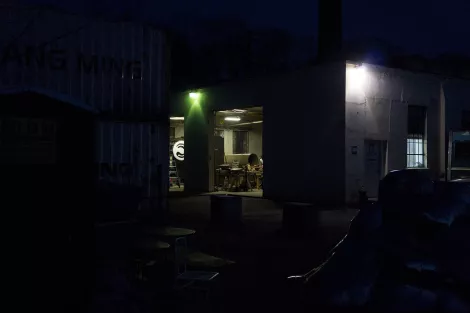 An artist creating metal sculptures in Dobbs Ferry, NY, USA An artist creating metal sculptures in Dobbs Ferry, NY, USA