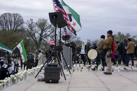Protesters for a free Syria at the stairs of Lincoln memorial, Washington DC, USA Protesters for a free Syria at the stairs of Lincoln memorial, Washington DC, USA