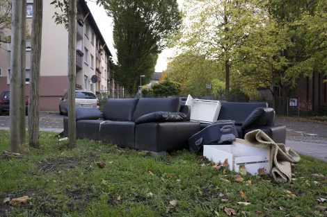 Furniture and crap thrown away on the street at Essen Südviertel